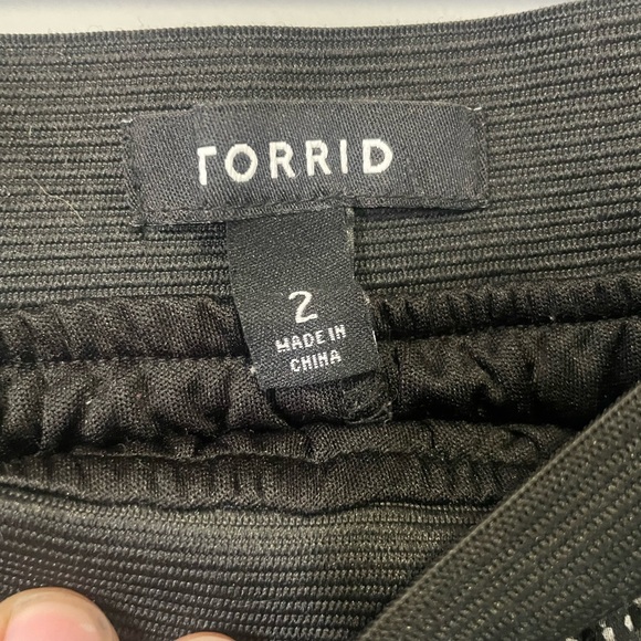 Teal flower pleated skirt Torrid 2X - Picture 5 of 7